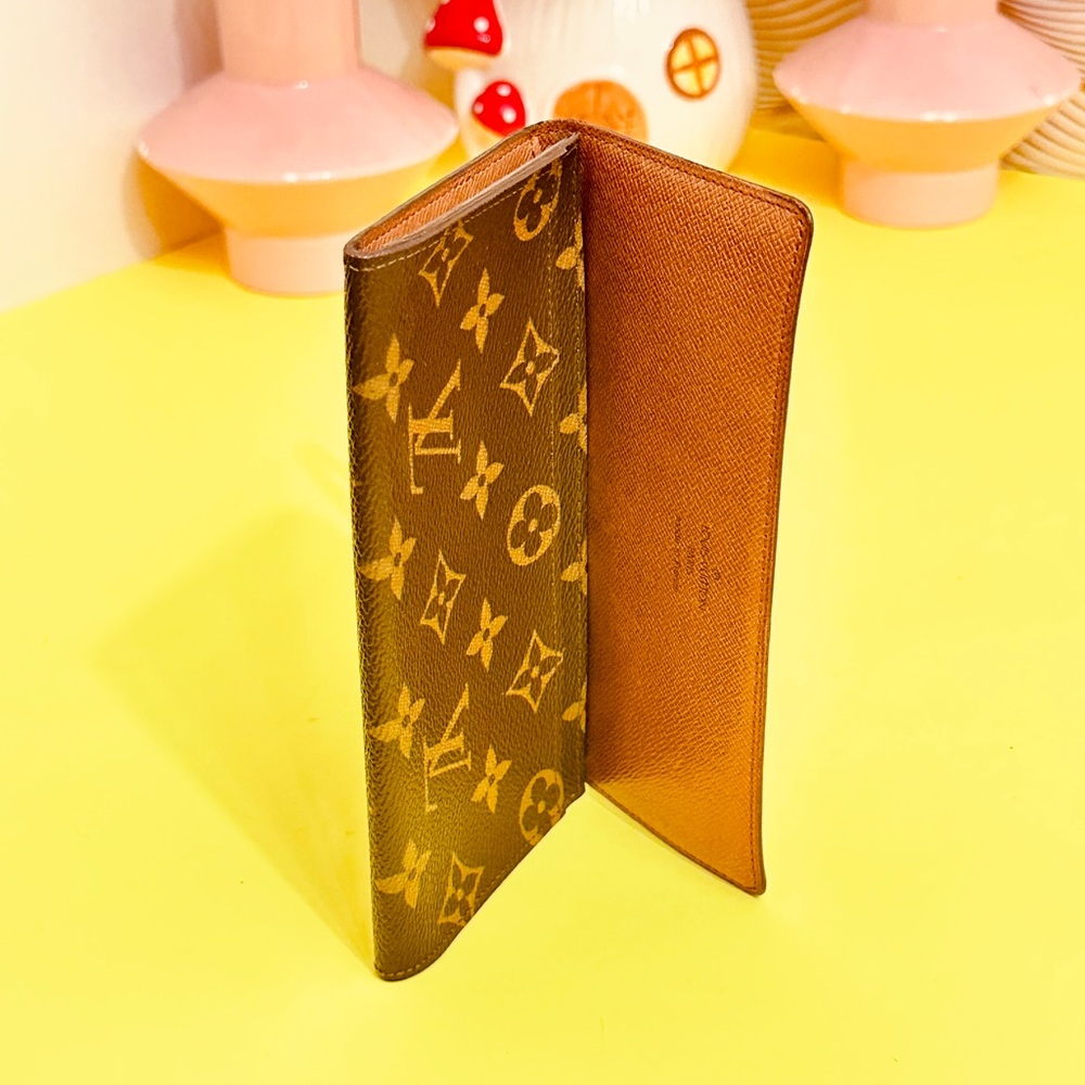Louis Vuitton Brown Monogram clutch wallet - Picture 8 of 13